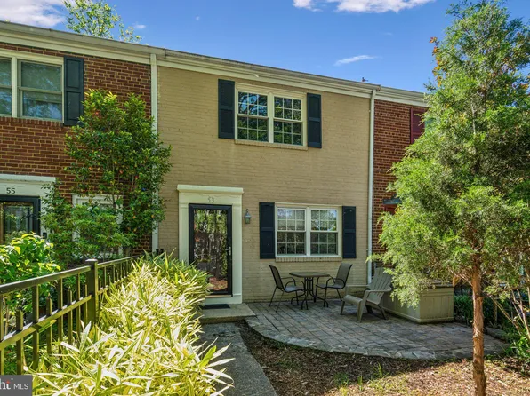 53 Mount Vernon Ave, Alexandria, VA 22301