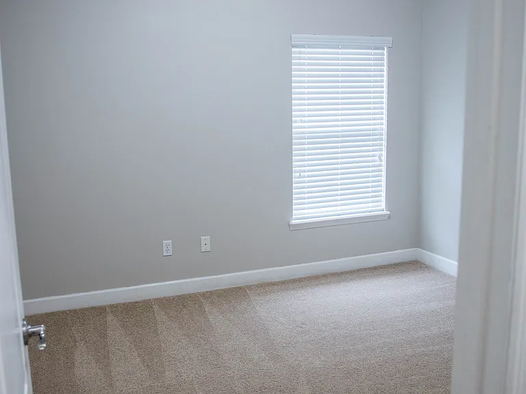 Middle Bedroom
