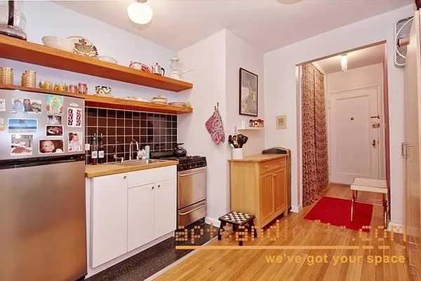 Sold by aptsandlofts.com | media 3
