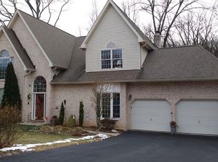 640 Appenzell Dr, Hummelstown, PA 17036