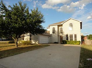 812 Parkside Dr, Cedar Hill, TX 75104