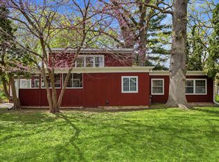 516 Forrest Rd, Cedar Falls, IA 50613