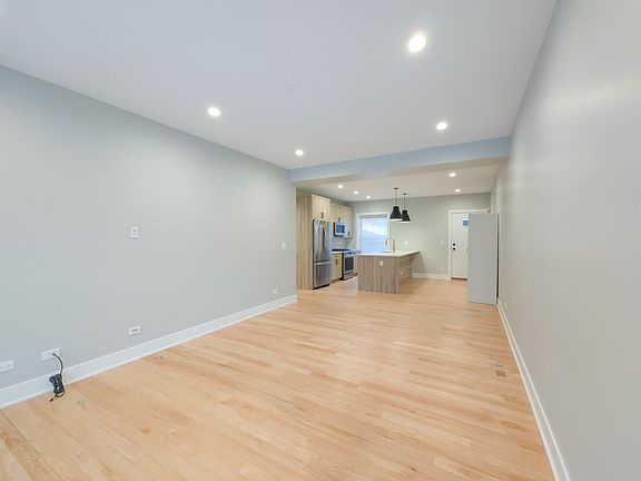 3rd image of 2528 N Campbell Ave #1