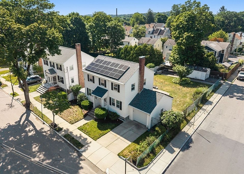 1st image of 76 Clearwater Dr
