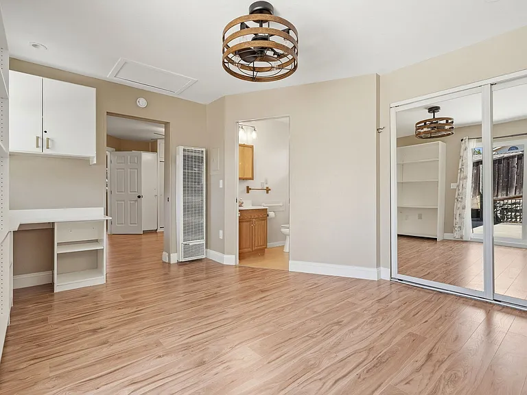 2210 Ewell Rd — Photo 17