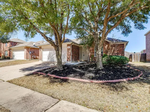 1024 Valley Brook Ln, Grand Prairie, TX 75052