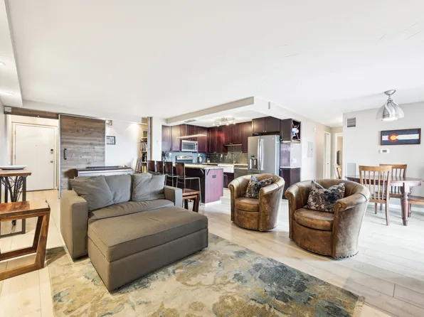 2 Adams St APT 705, Denver, CO 80206