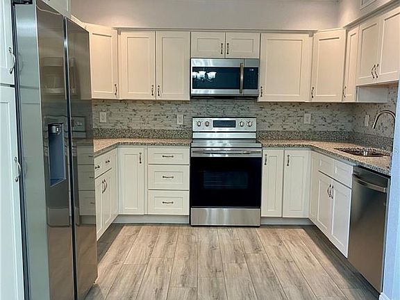 2nd image of 1873 Clearbrooke Dr