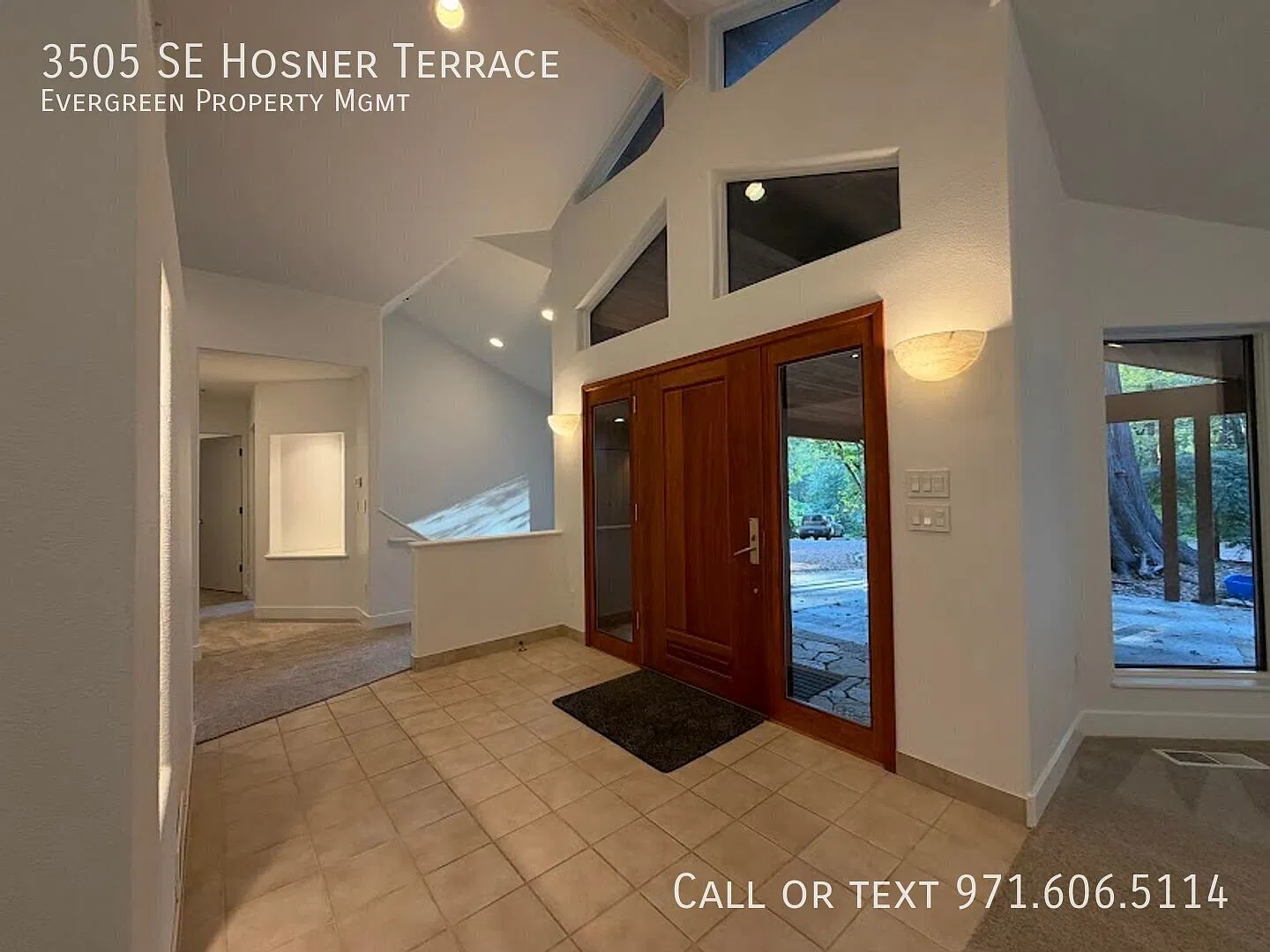 Forested Oxbow Dream Retreat! Spacious 4+BR/4BA with Vaulted Living, Grand Kitchen, 3-Car Garage ... — Photo 4