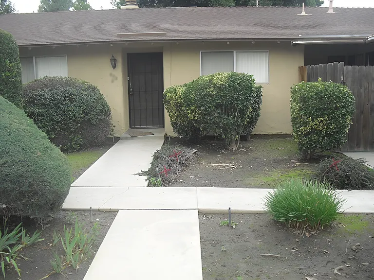 642 & 666 W Barstow Ave — Photo 8