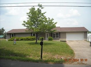 800 Hobbs Reesor Rd, Vine Grove, KY 40175