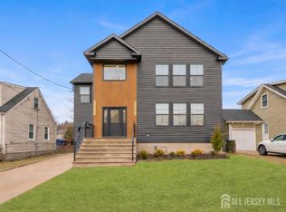 66 Garden Ter, Edison, NJ 08817