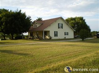 1327 Red Boiling Springs Rd, Lafayette, TN 37083