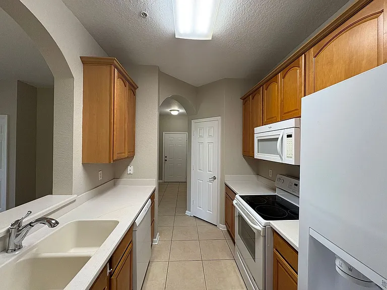 3314 Robert Trent Jones Dr #406 — Photo 11