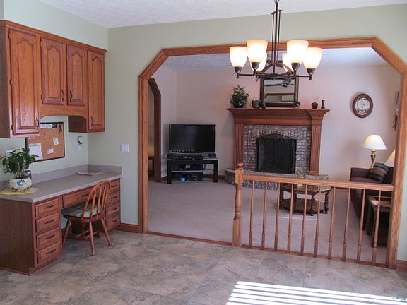 4th image of 7599 Wilton Ln