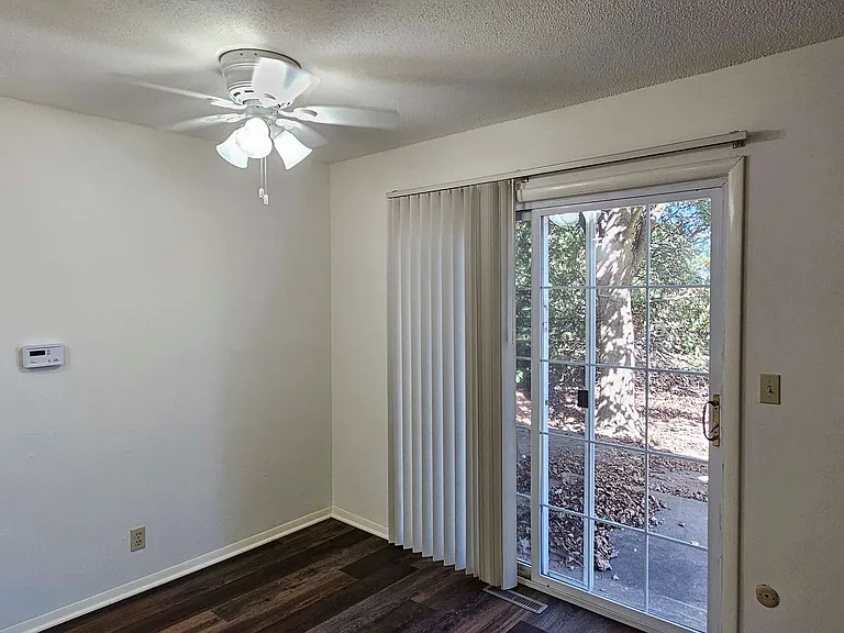 904 Hartwell Dr — Photo 14