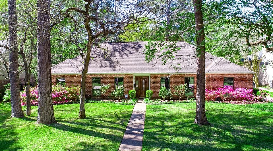 1st image of 115 Warrenton Dr