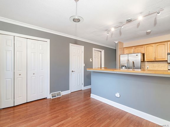 5th image of 91 Orangewood W #91