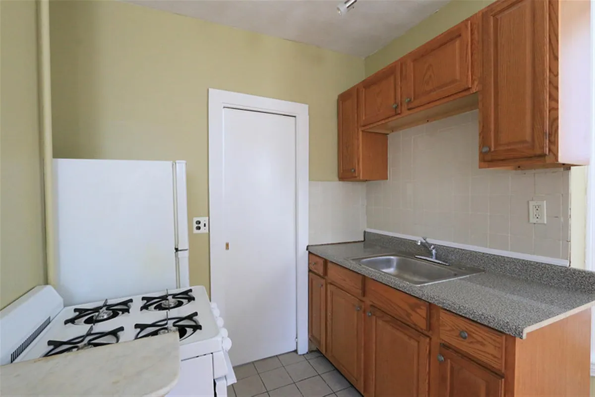 Building Photo - 66 Vinal Ave #6