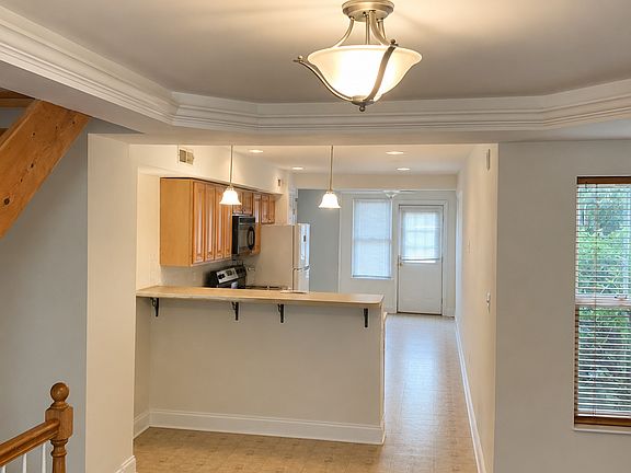 2nd image of 2922 Keswick Rd