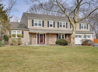 5 Tudor Rd, Freehold, NJ 07728