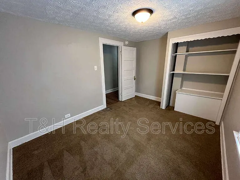 560 Udell St — Photo 11