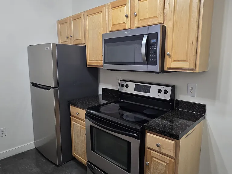 302 Goshen St #106 — Photo 10
