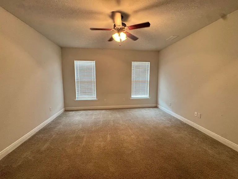 5723 Maggie Rose Cir — Photo 9