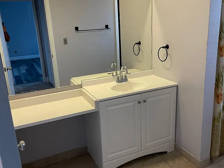 8812 Bay Pointe Dr #D202 — Photo 15
