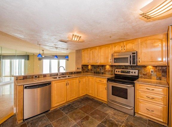 4th image of 2937 S Atlantic Ave APT 1706