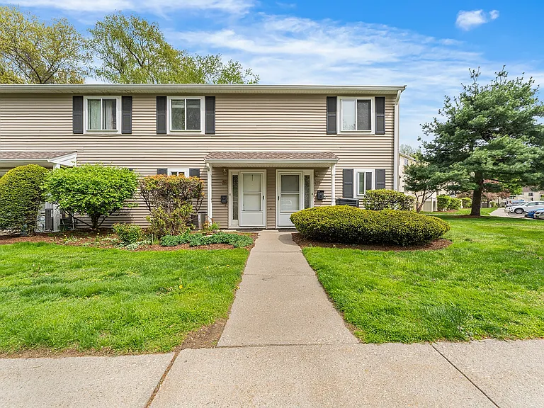 42 Village Brook Ln — Photo 1