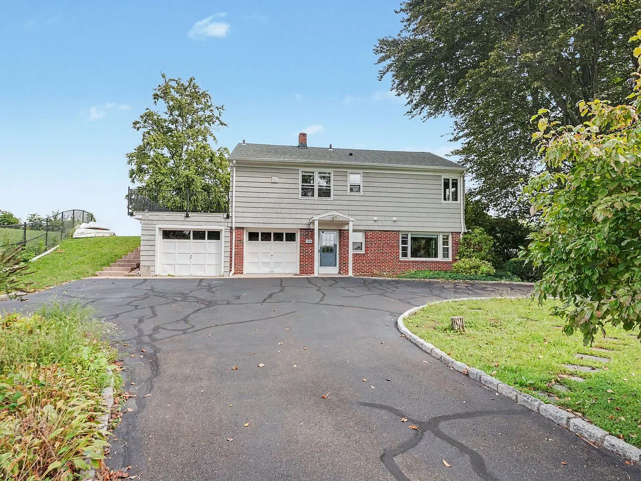 2 bed, 2.5 bath, 936 sqft, $3,750 — Photo 1