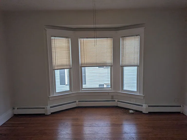 1107-1109 Monroe Ave — Photo 14
