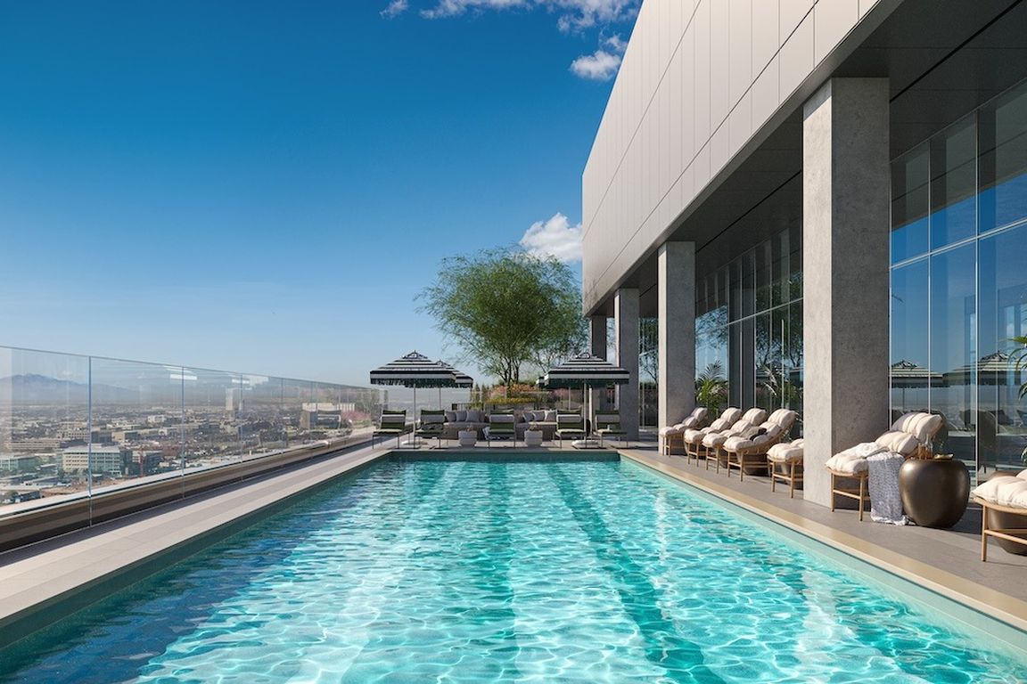 Sol Modern Phoenix Apartments Rooftop Pool