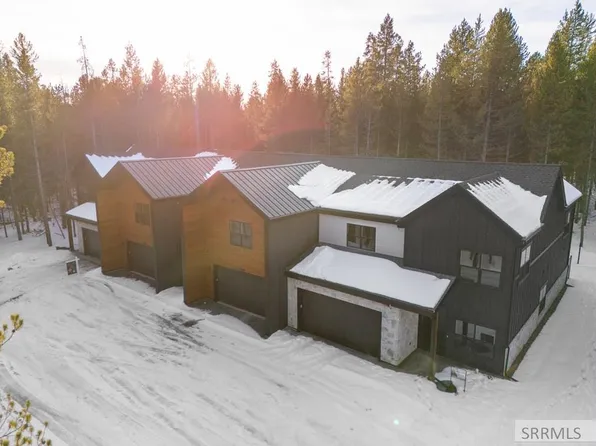 4355 Yeti Ln, Island Park, ID 83429