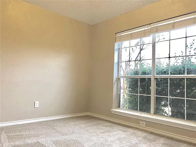 8000 Anchor St — Photo 29