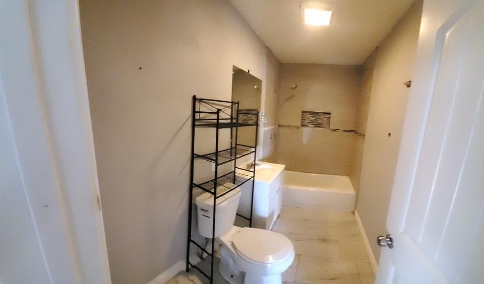 2nd image of 4010 Soto Ave