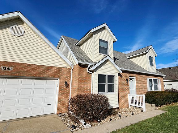 3rd image of 1346 Essex Dr