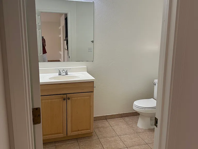 7512 E Navarro Ave — Photo 6