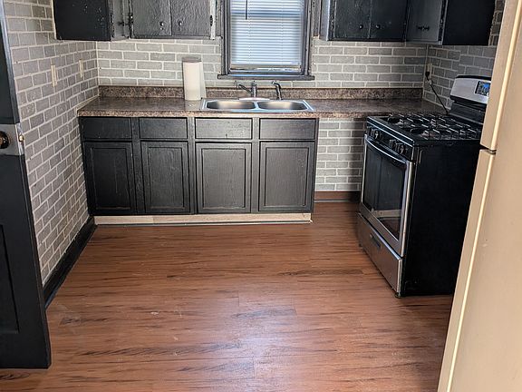 5th image of 3411 Blackstone Ave