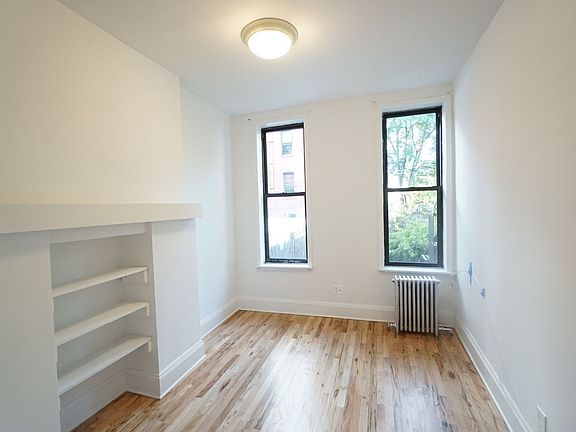 5th image of 255 16th St #1A
