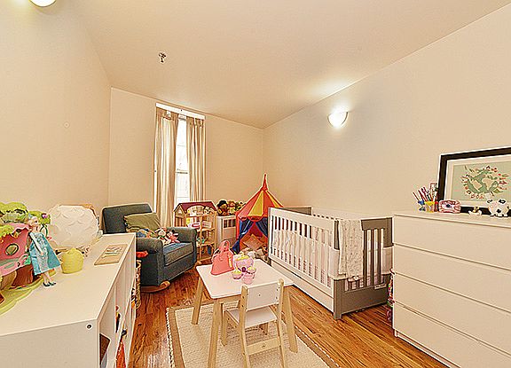 2nd image of 579 Washington Ave APT 2D