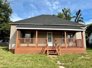 1220 Center St, Bismarck, MO 63624