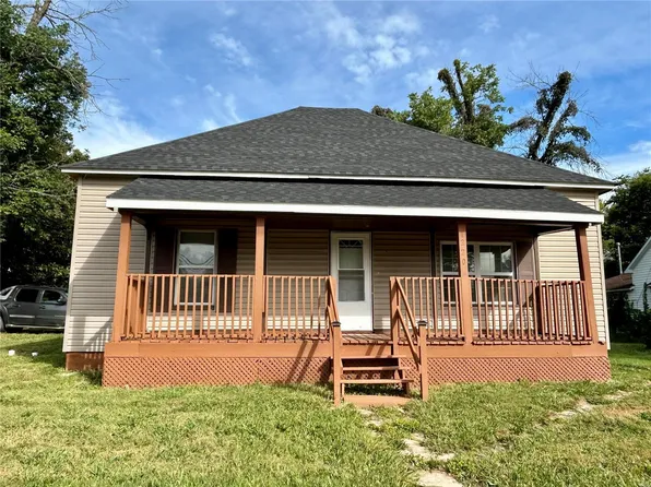 1220 Center St, Bismarck, MO 63624