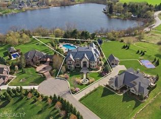 69225 Lake Point Ct, Romeo, MI 48065