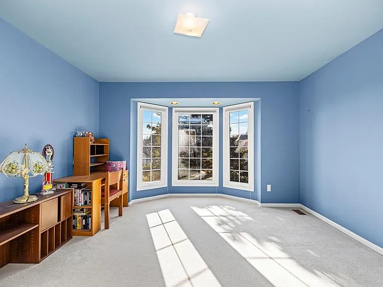 4885 Homestead Dr — Photo 12
