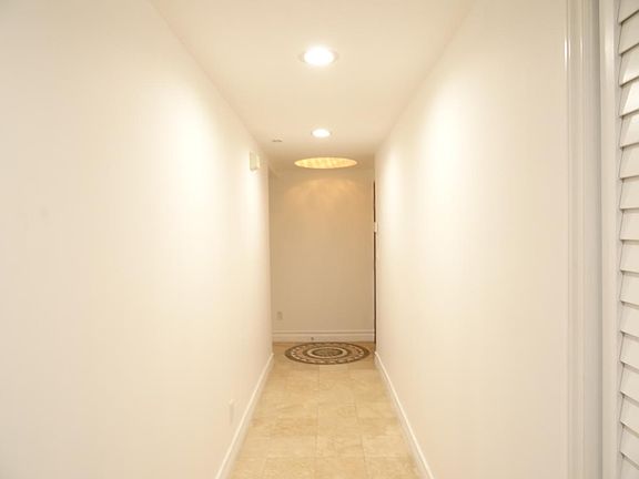 3rd image of 1838 Westholme Ave Unit 105