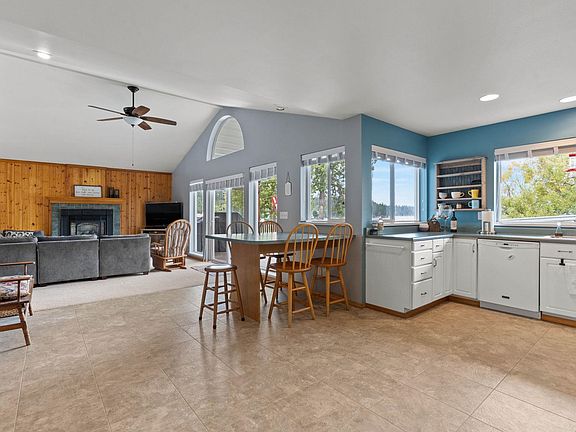 3rd image of 46491 Cedar Beau Rd