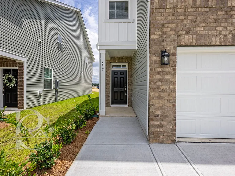 519 Marcus Way — Photo 2