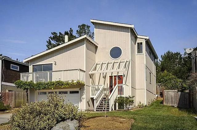 1440 Hill St photo 1